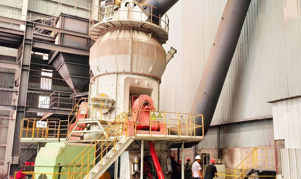 Moinho Vertical LM34-3K para Moagem de Caulim na Indústria de Materiais de Construção
